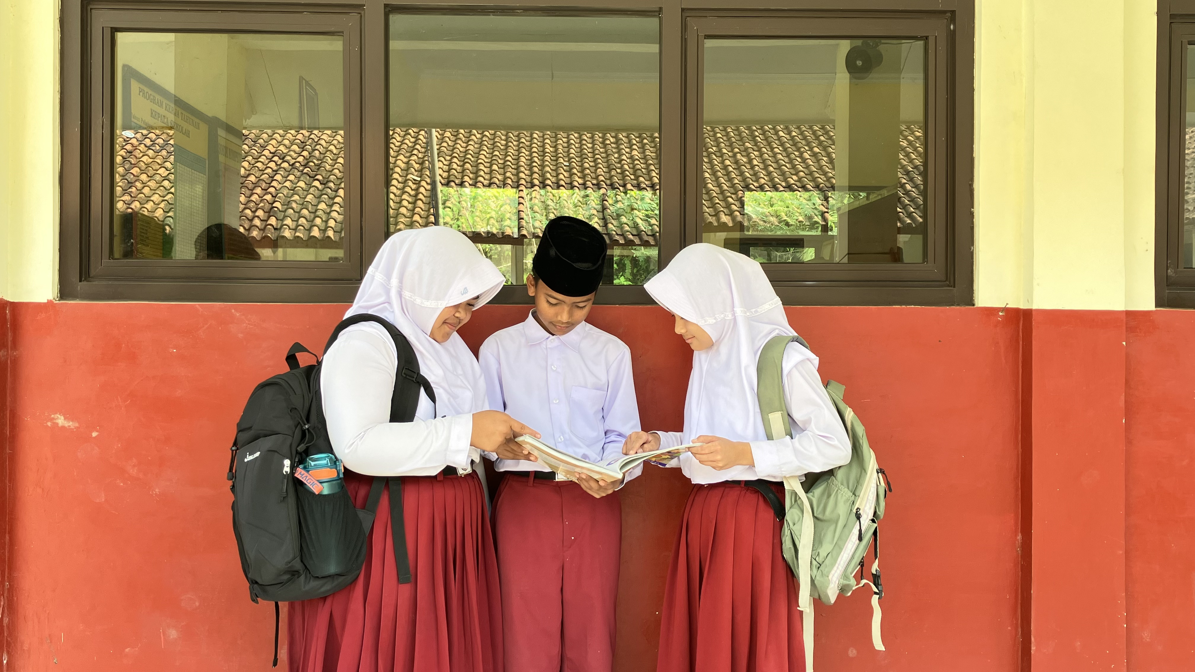 SD Negeri Mayangcinde Kampus - Slide 2